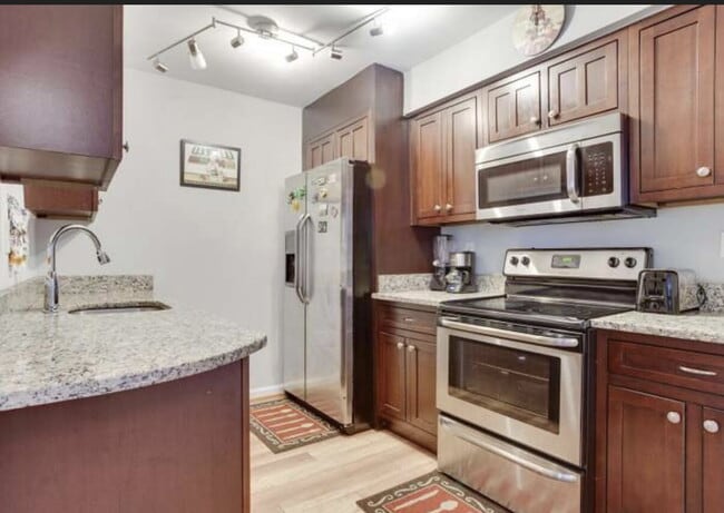 Building Photo - 3BD/2BA Fabulous Townhome in Laurel. (APPLICANTS MUST HAVE A MINIMUM 640 CREDIT SCORE)