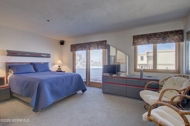 Building Photo - 900 Ocean Ave