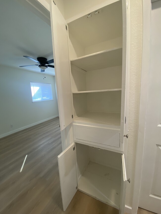 Extra storage space - 6811 Blue Ash Dr