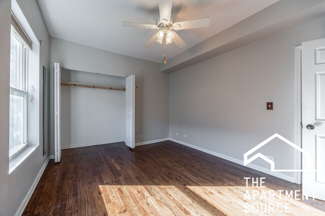 Building Photo - 1517 W Jonquil Terrace