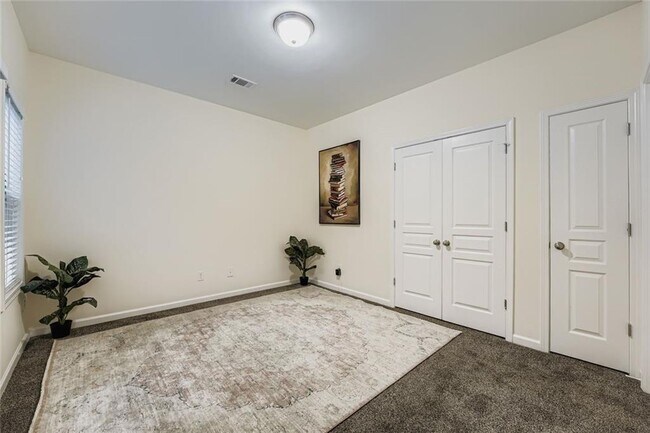 Building Photo - 1240 Grayson Oaks Dr