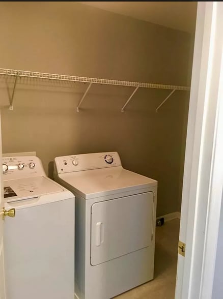 Building Photo - 6915 Beverly Springs Dr