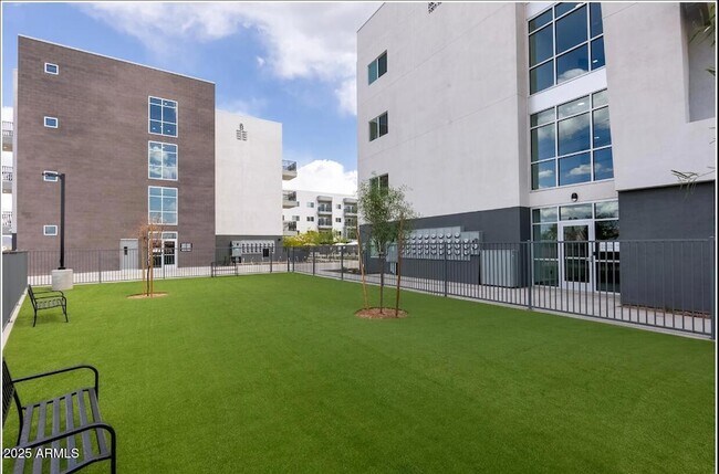 Building Photo - 9275 N 29th Ave