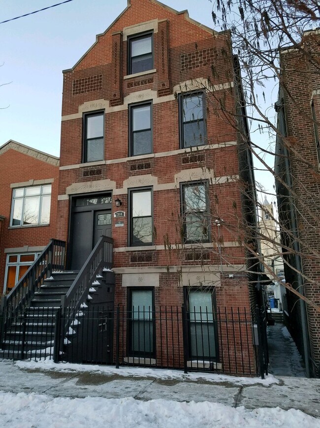 Primary Photo - 2014 W McLean Ave