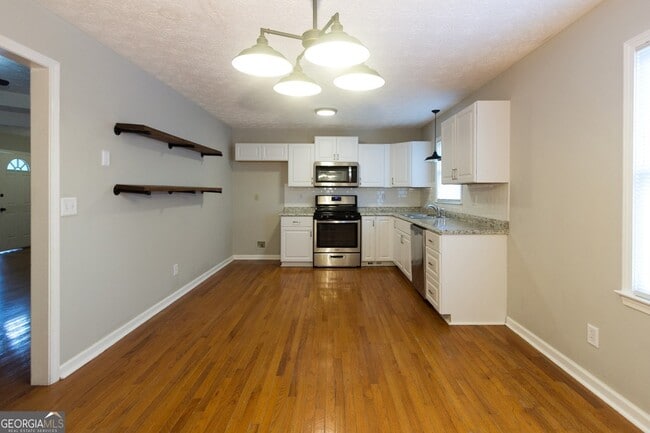 Building Photo - 374 McGiboney Rd