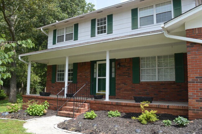 Building Photo - 2713 Shropshire Blvd