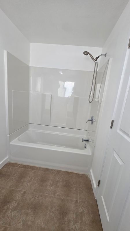 Building Photo - 210 S Paulsen