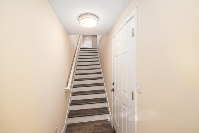 Building Photo - 2531 Wallace St