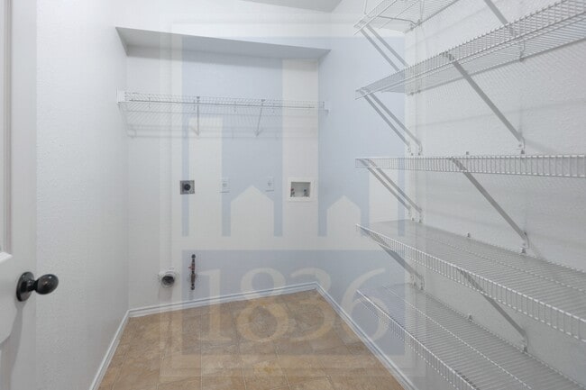 Building Photo - 1011 Burgess Dr