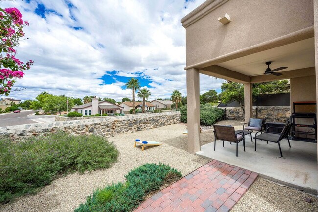 Building Photo - 2711 Sunrise Point Rd