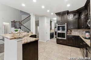 Building Photo - 922 Desert Bluff