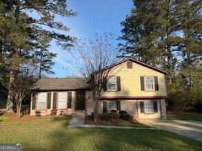 Building Photo - 10111 Settlers Grove Rd NE