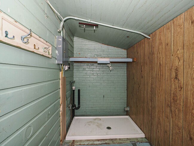 Building Photo - 2 Bedroom, 1 Bathroom American Fork Home