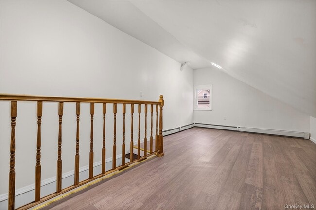 Building Photo - 247 Roberts Ave