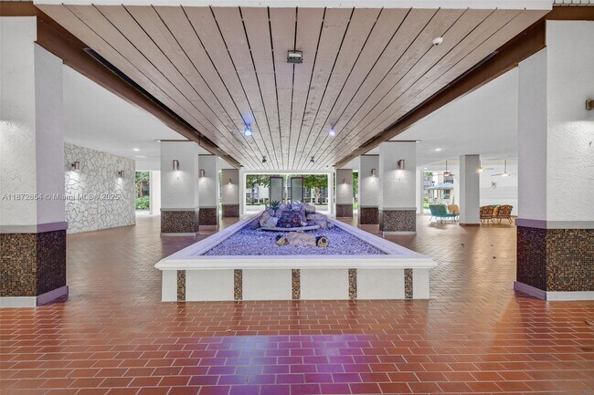 Building Photo - 2812 N 46th Ave