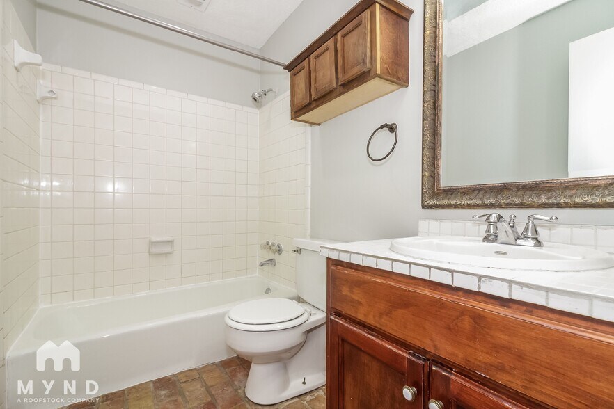 Building Photo - 2201 Montego Dr