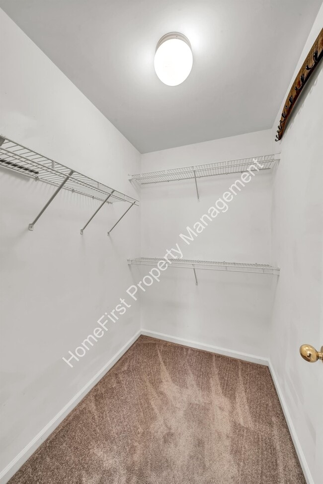 Building Photo - 137 Angel Falls Dr
