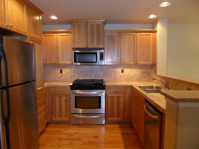 Building Photo - 20254 Ellie Ln