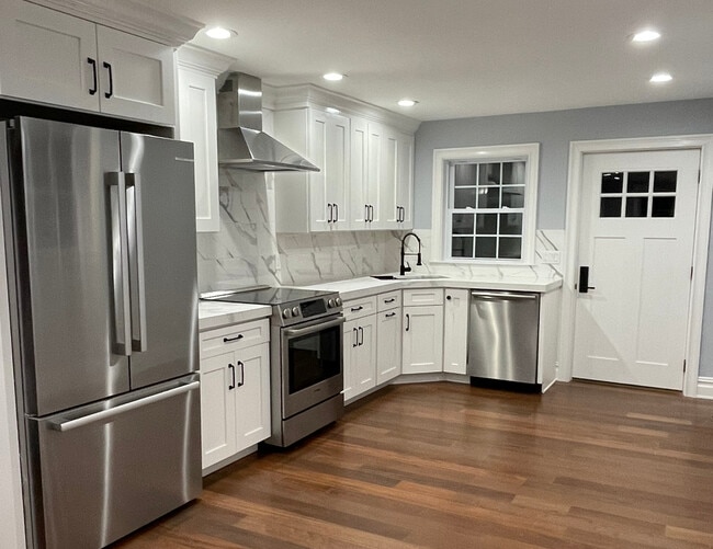 Primary Photo - 25 Harold St