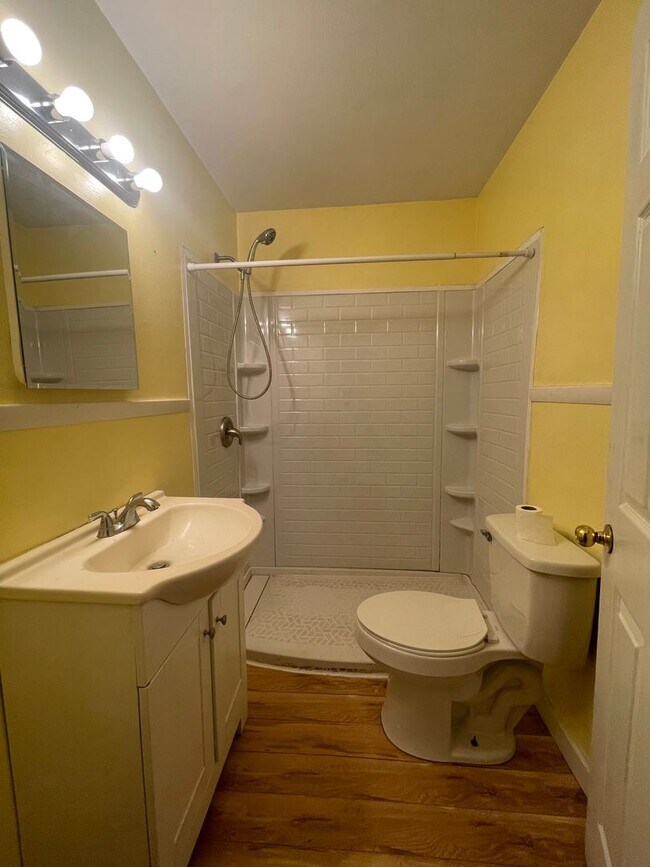 Building Photo - 3 Bedroom House Murray City Limits