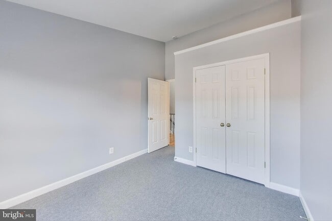 Building Photo - 2851 Strauss Terrace