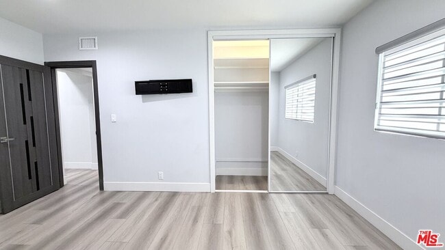 Building Photo - 11836 Rialto St