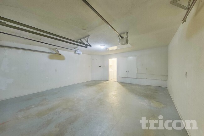 Building Photo - 806 Gable Ave