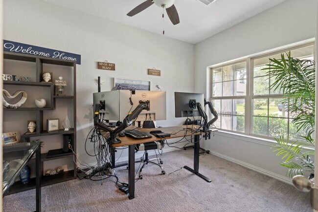 Building Photo - 519 Carina Gaze Dr