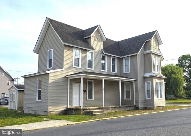 Building Photo - 10 Dorman St