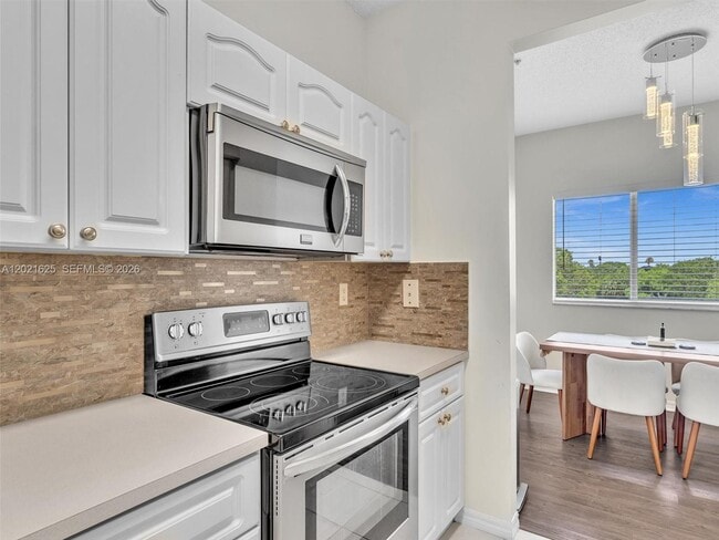 Building Photo - 7085 Nova Dr