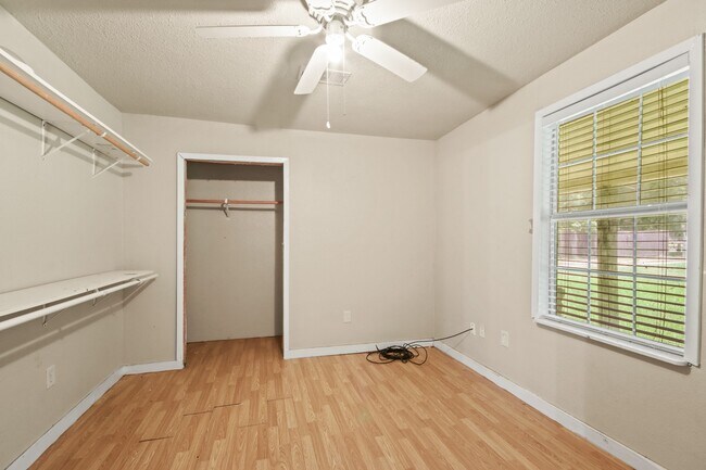 Building Photo - 432 Co Rd 4284