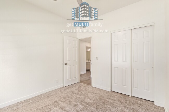Building Photo - 234 N Heritage Dr