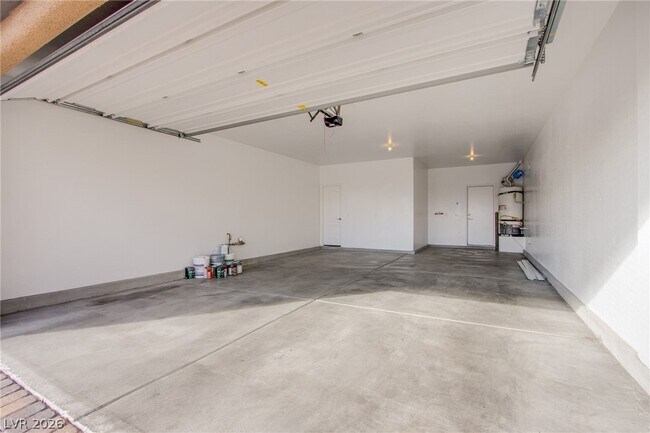 Building Photo - 729 Catalina Aisle St