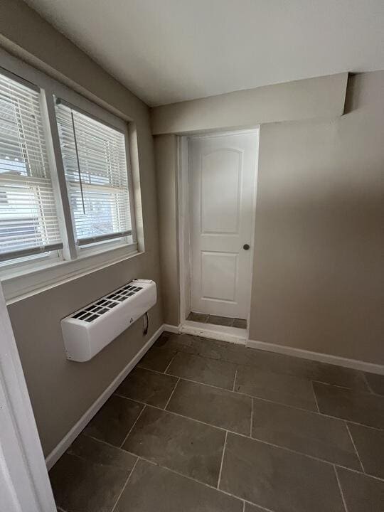 Building Photo - 325 Meridian Ave