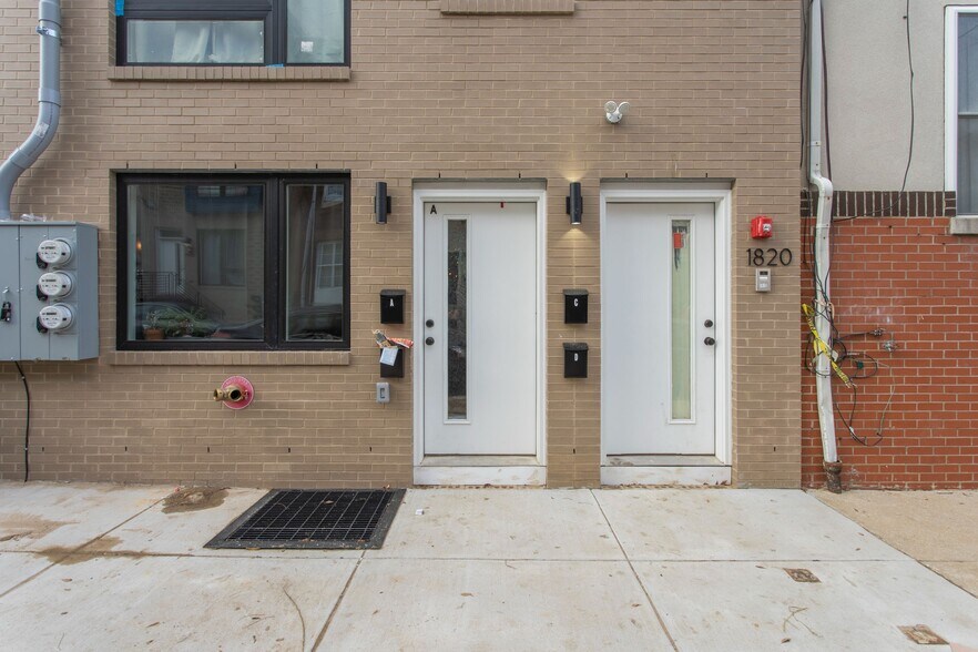 Building Photo - 1820 N 18th St