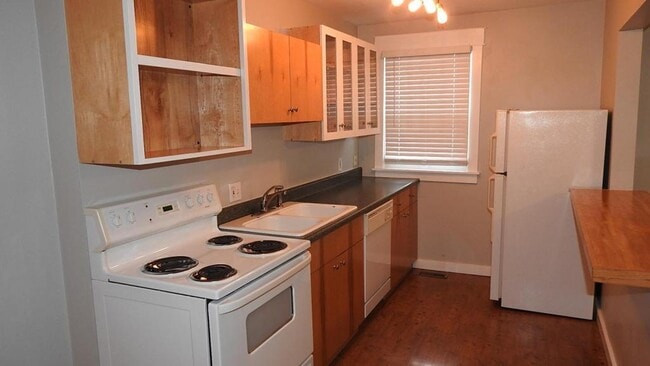 Building Photo - 517 Holmes St