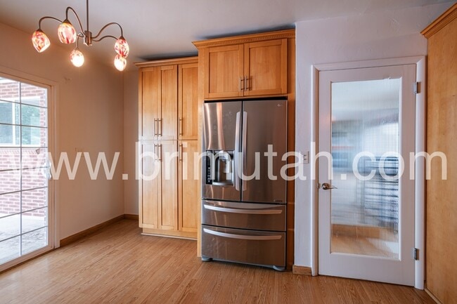 Building Photo - 1785 S 2600 E