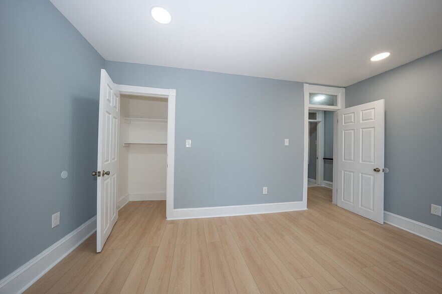 Building Photo - 732 Buck Ln