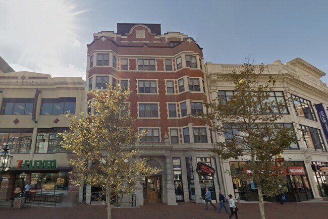 Building Photo - 534 Commonwealth Ave