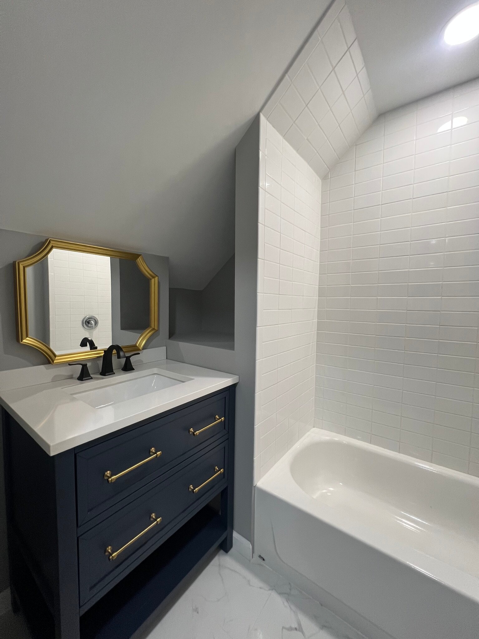 Building Photo - 1430 S Champion Ave