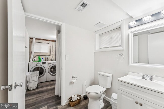 Building Photo - 3409 Southern Ave SE