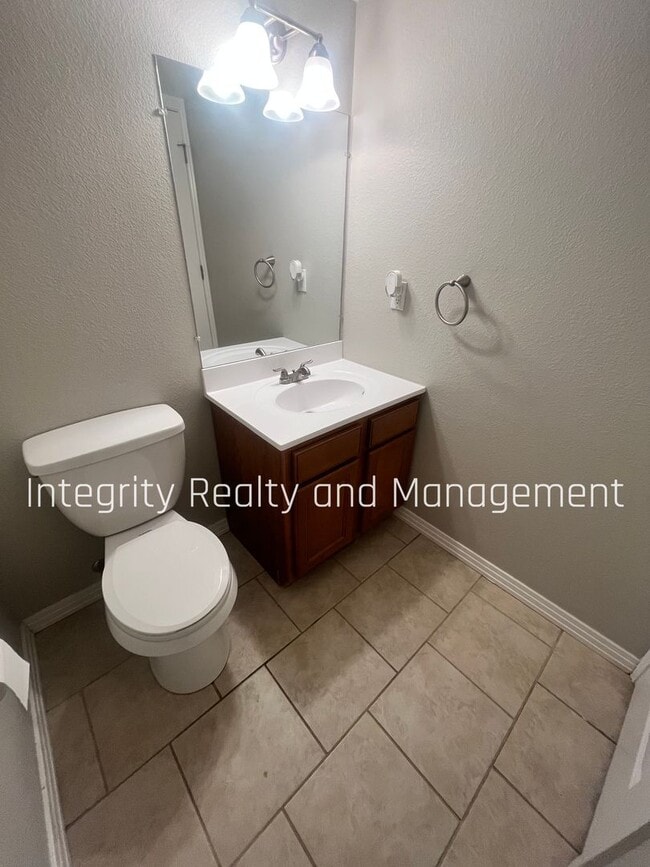 Building Photo - 4001 E 16th Ave