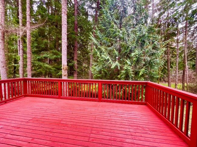 Building Photo - Beautiful 3 Bedroom, 2.5 Bath Home in Gated Clearwood Community!