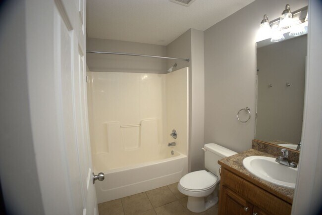 Building Photo - 5076 Branch Point Dr