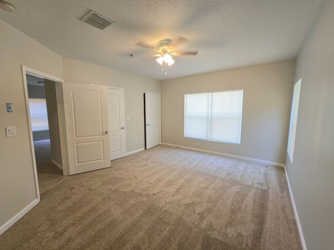 Building Photo - 1 bedroom condo in a resort like community Fairways at Grand Harbor