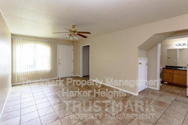 Building Photo - 3805 Wind Ct