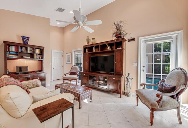 Building Photo - 6255 Timberlakes Way