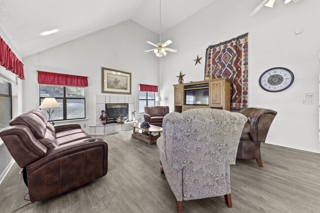 Building Photo - 126 North St