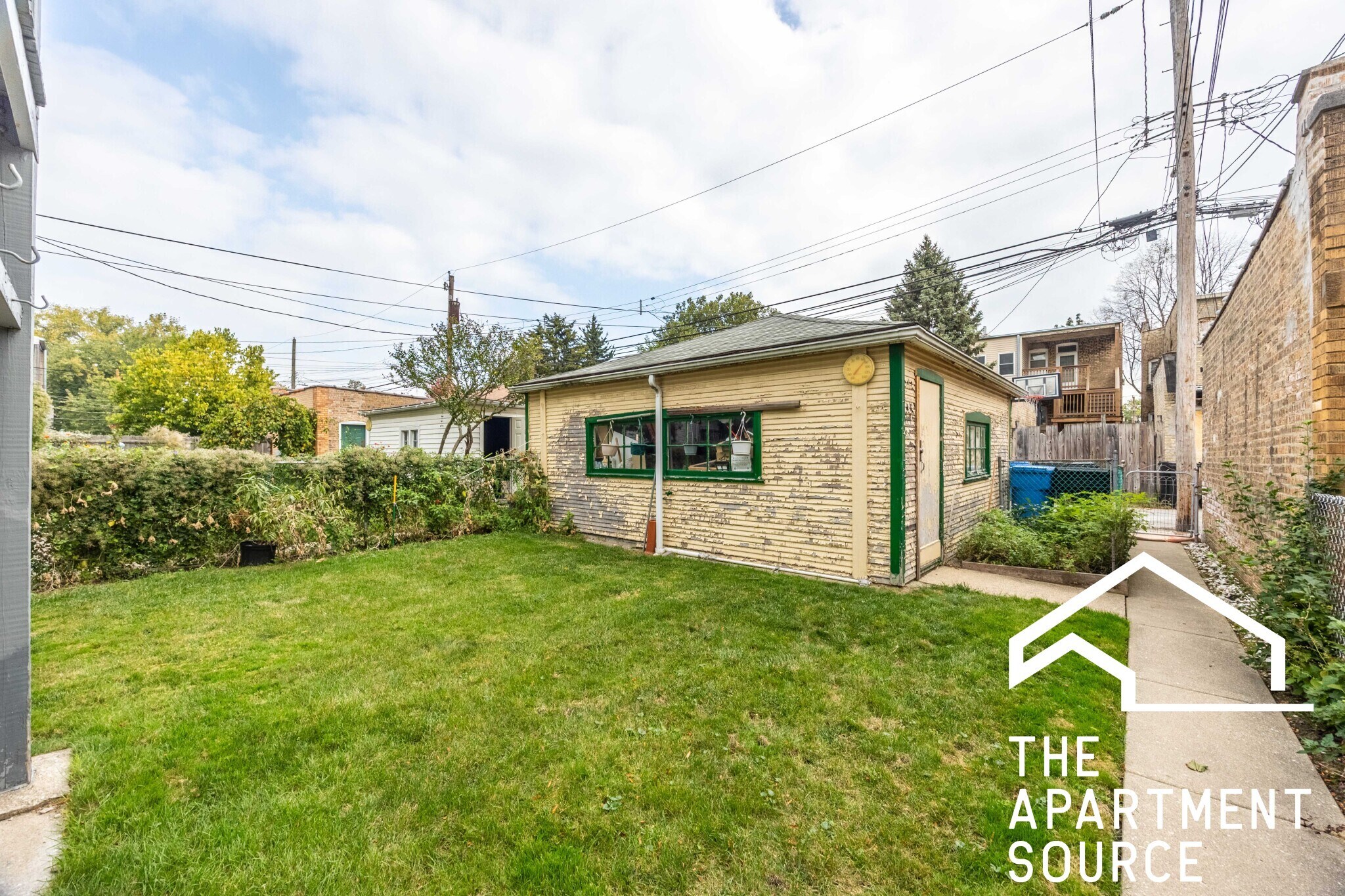 Building Photo - 5713 N Talman Ave