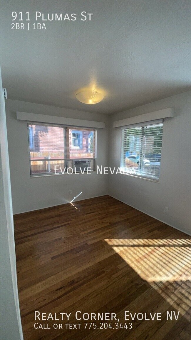 Building Photo - 911 Plumas St